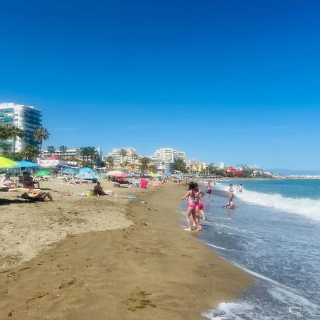 Luxury Beachfront Apartment In Benalmadena Costa Buitenkant foto