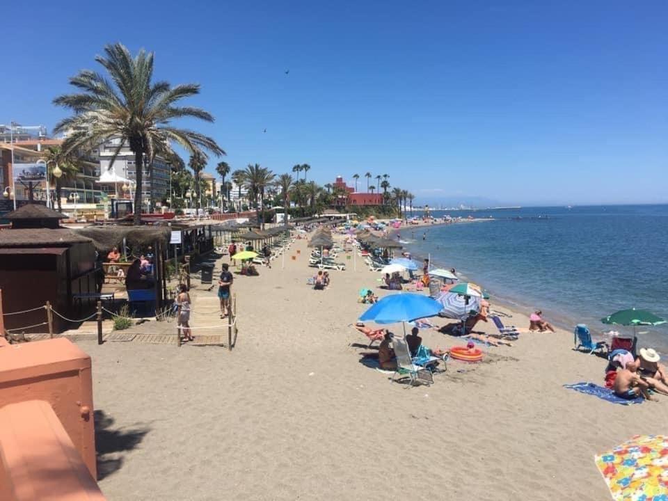 Luxury Beachfront Apartment In Benalmadena Costa Buitenkant foto