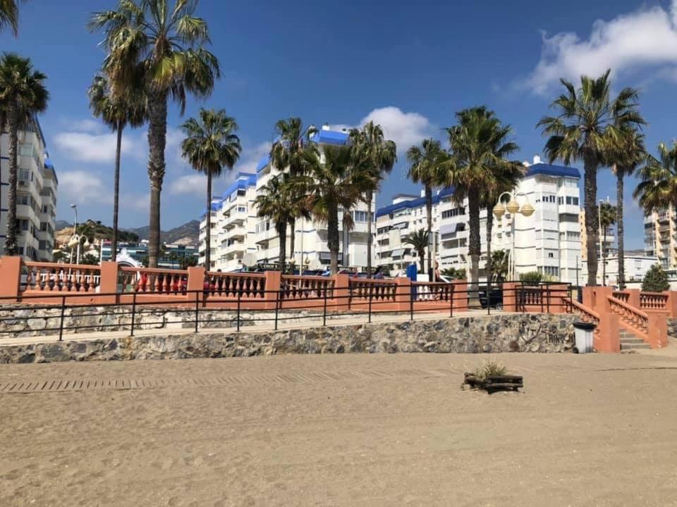 Luxury Beachfront Apartment In Benalmadena Costa Buitenkant foto