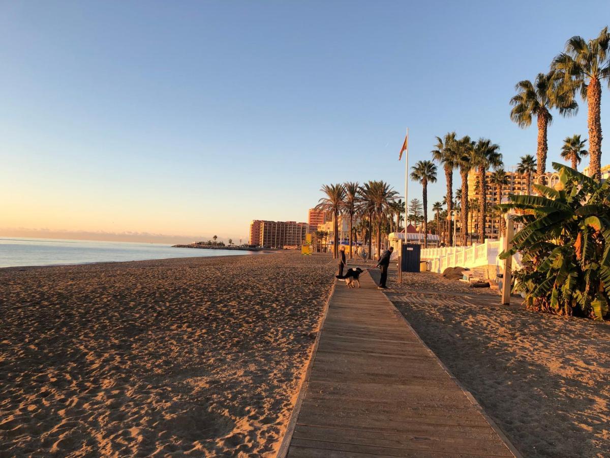 Luxury Beachfront Apartment In Benalmadena Costa Buitenkant foto