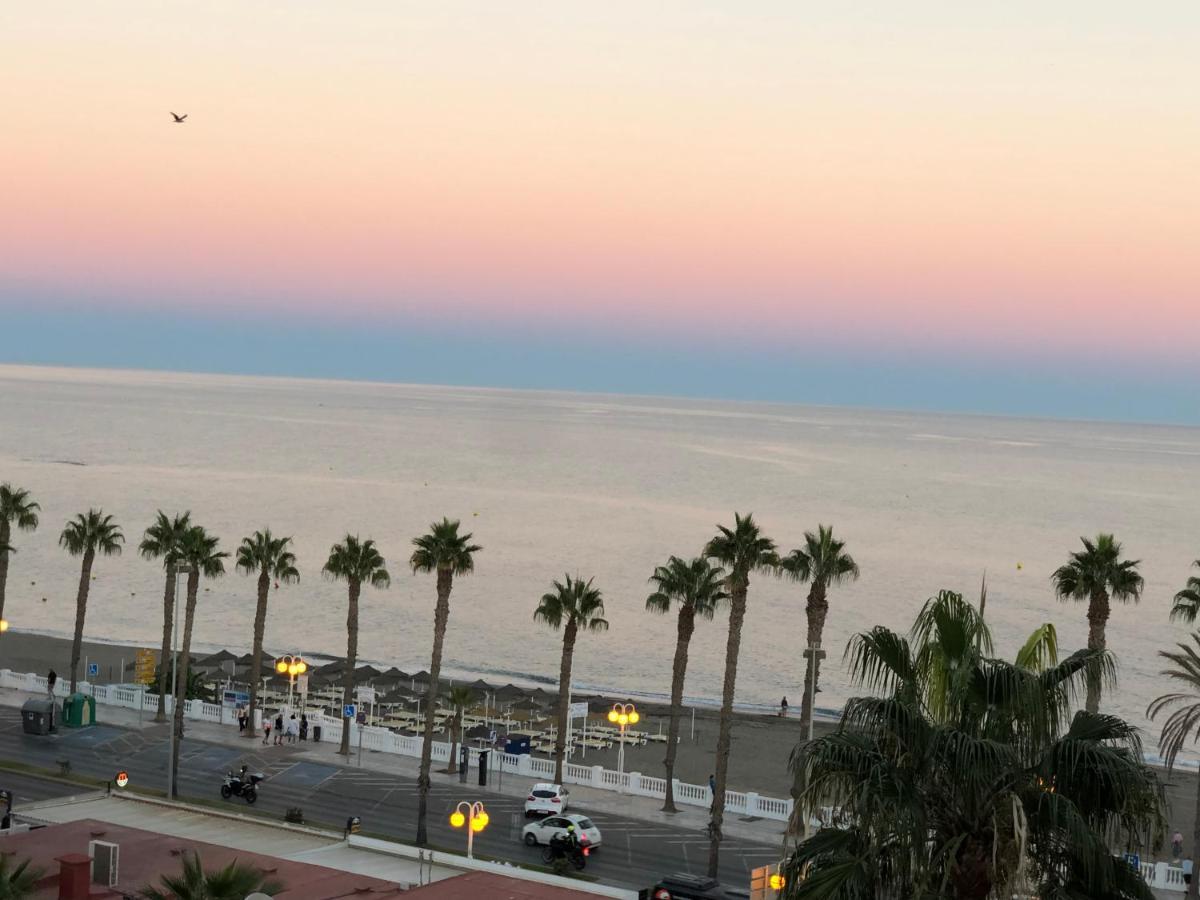 Luxury Beachfront Apartment In Benalmadena Costa Buitenkant foto