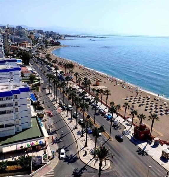 Luxury Beachfront Apartment In Benalmadena Costa Buitenkant foto