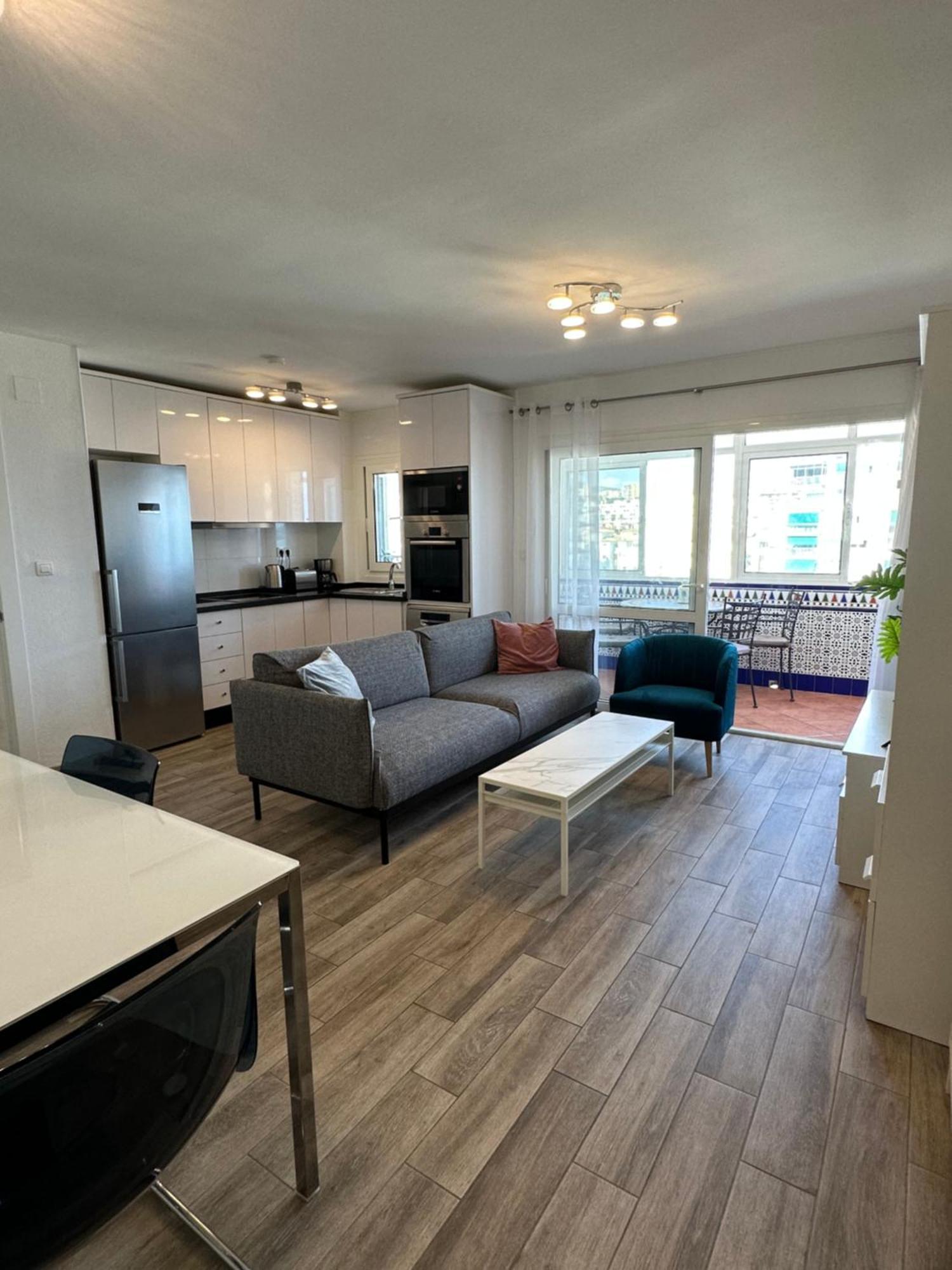 Luxury Beachfront Apartment In Benalmadena Costa Buitenkant foto