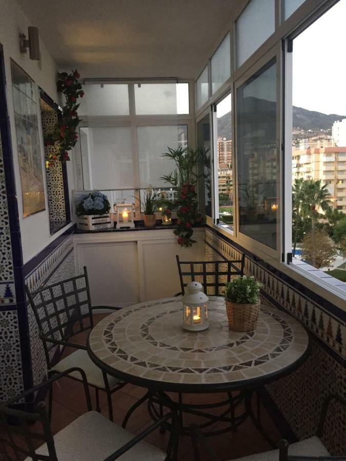 Luxury Beachfront Apartment In Benalmadena Costa Buitenkant foto